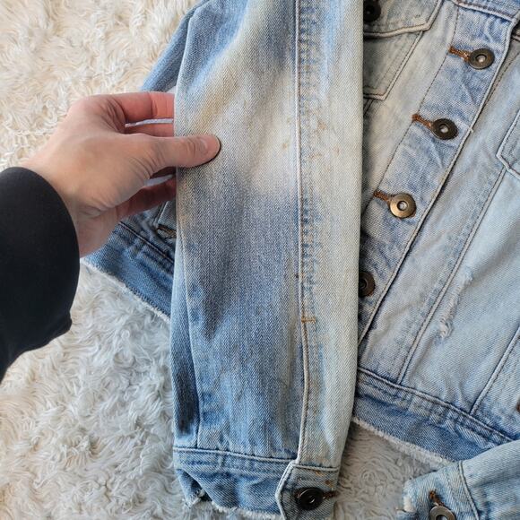 Millau Distressed Denim Jean Jacket NWT Small - Picture 5 of 6